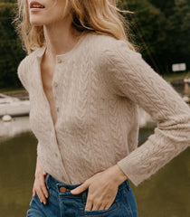 DÔEN Knitwear | Danaë Cable Cashmere Cardigan Cottage - Women