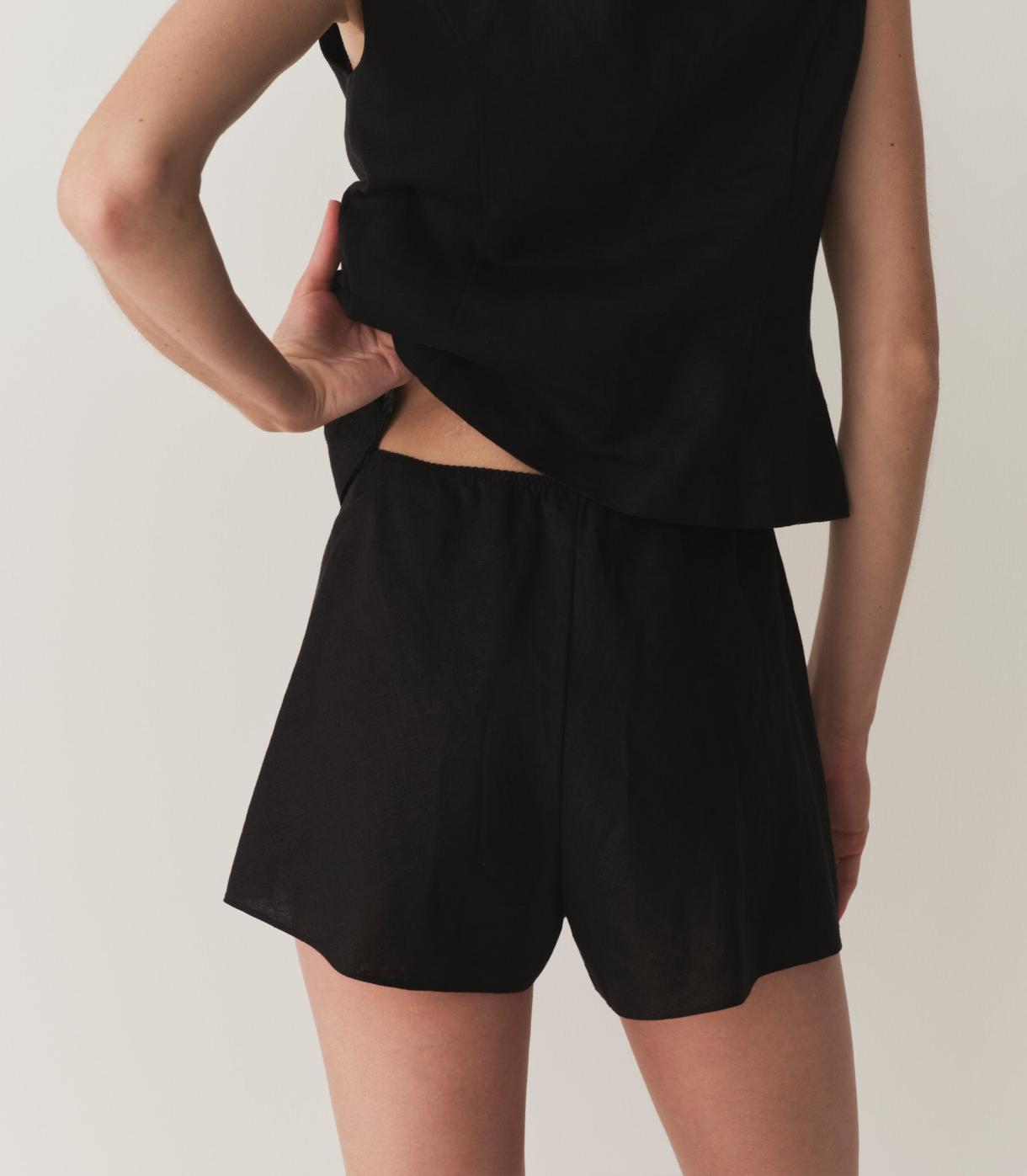 DÔEN Pants &amp; Shorts | Loren Linen Short Black - Women