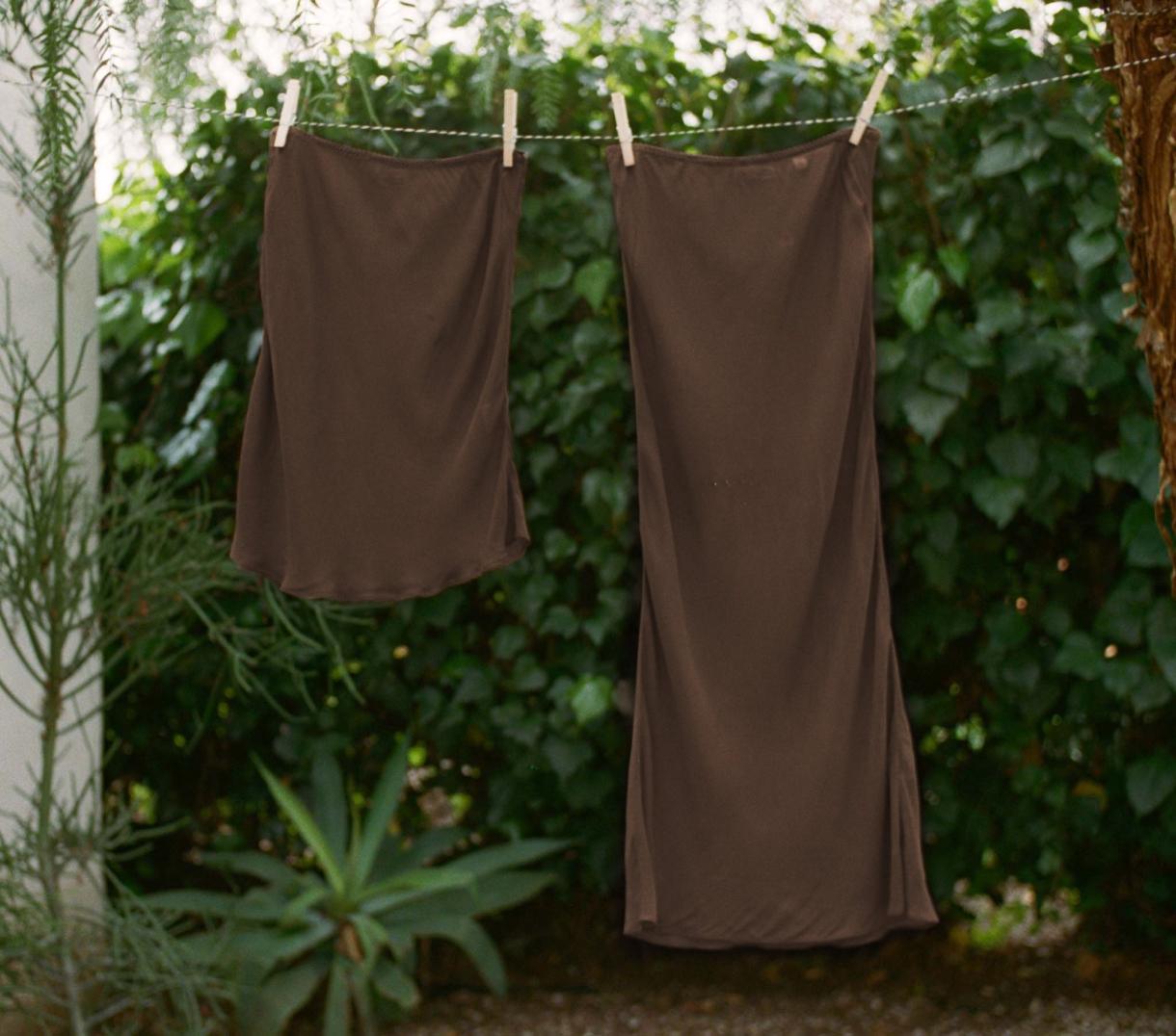 DÔEN Slips | Knee Length Skirt Slip Umber - Women
