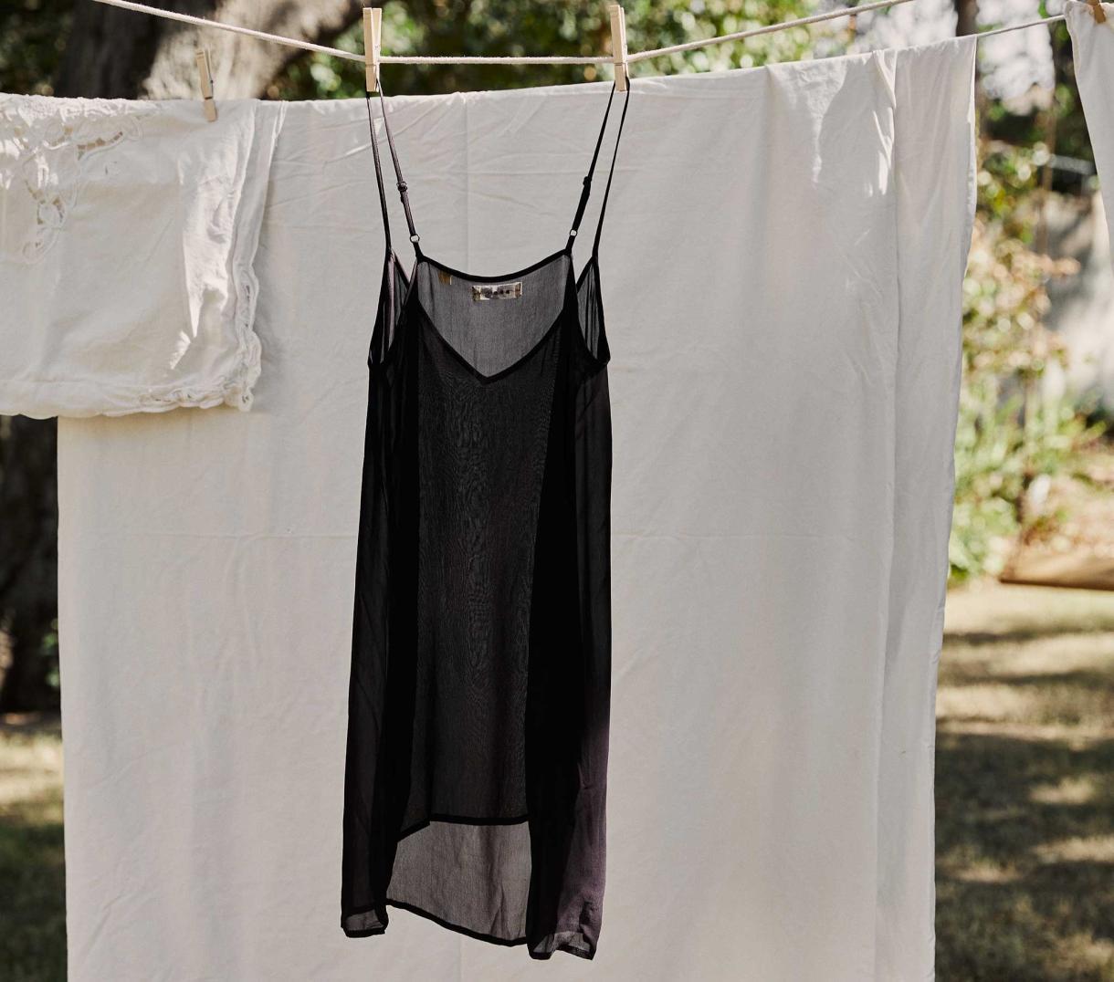 DÔEN Slips | Short Deep V-Neck Slip Black - Women