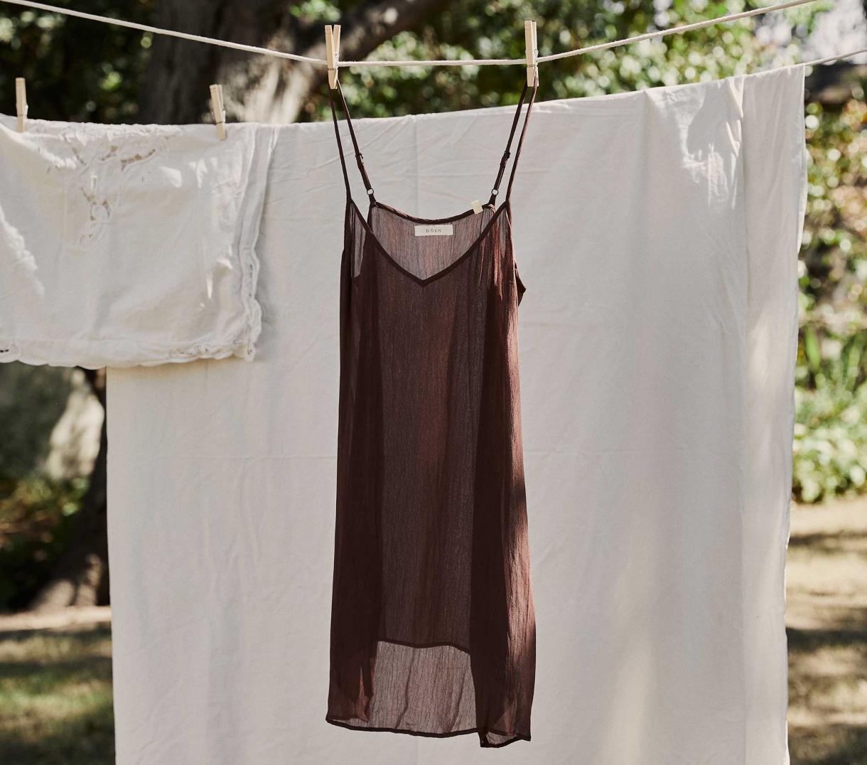 DÔEN Slips | Short Deep V-Neck Slip Umber - Women
