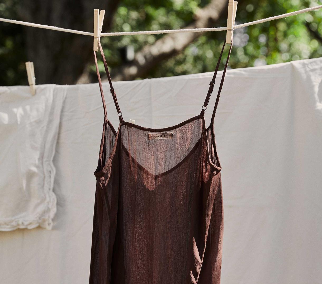 DÔEN Slips | Short Deep V-Neck Slip Umber - Women